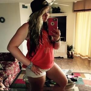 Meet your Posher, Katelyn